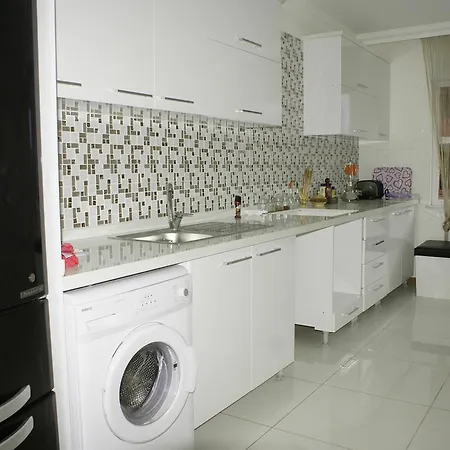 Blue Shine Apartment *